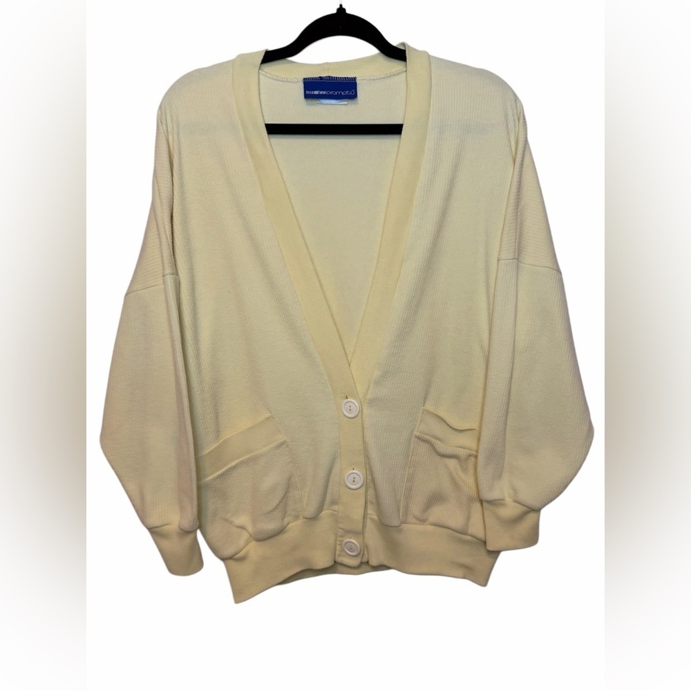 ⭐ Vintage Cream Slouchy Button-Up Cardigan – Size 36 (P2P 26”)
